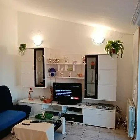 Apartment Cosy With An Amazing Marina & Sea View