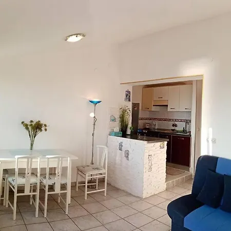 Cosy With An Amazing Marina & Sea View *